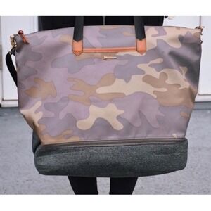 Stella & Dot Crush It Bag Camouflage Large Travel Gym Tote Crossbody Grey Camo